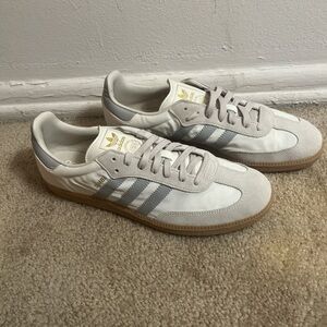 adidas Samba Classic Men's Sneakers in White and Light Grey with Gum Sole